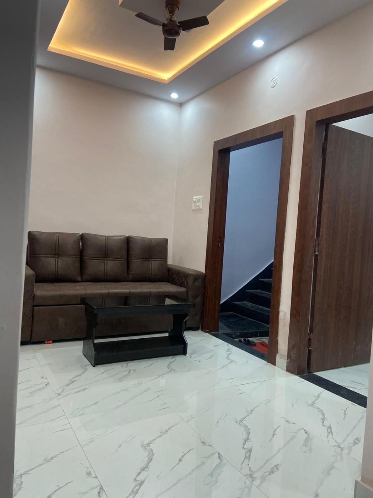Nirmal Niwas Hotel Varanasi Exterior foto